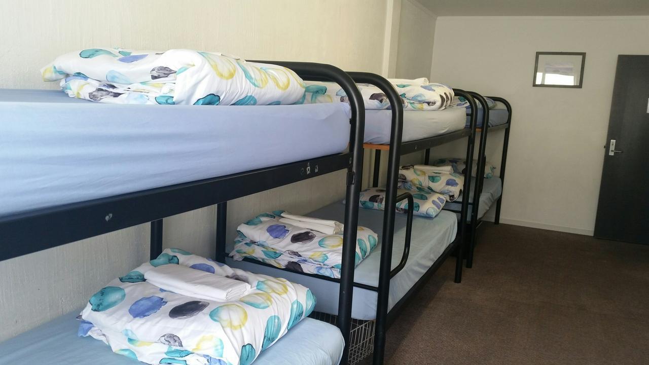 Loft 109 Backpackers Hostel Тауранга Экстерьер фото